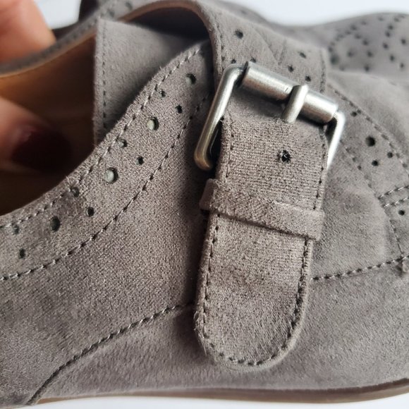Women's Grey Suede Brogue Loafer Shoes Size 6.5 Buckle Preppy Western Academia - Picture 10 of 13